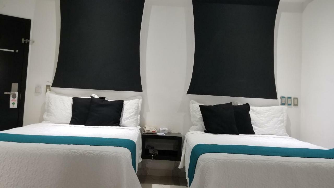 Hotel Dluxe San Juan de los Lagos Bagian luar foto