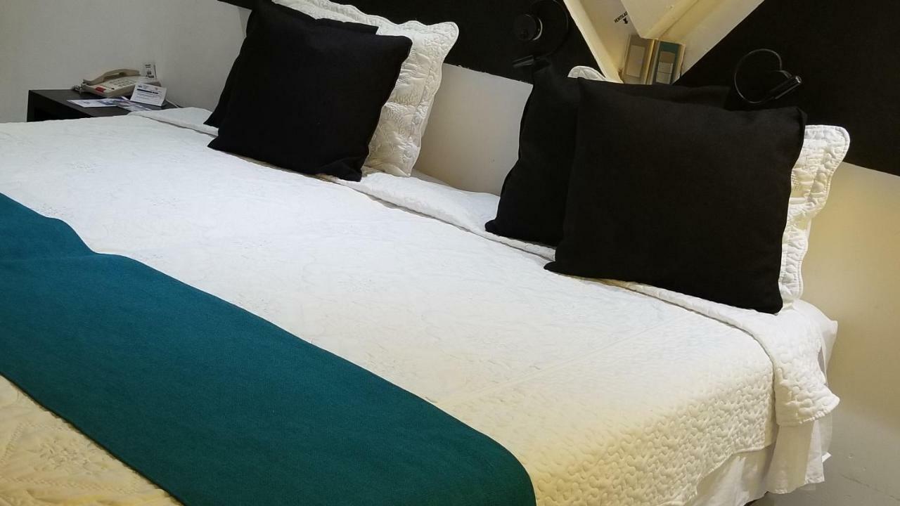 Hotel Dluxe San Juan de los Lagos Bagian luar foto