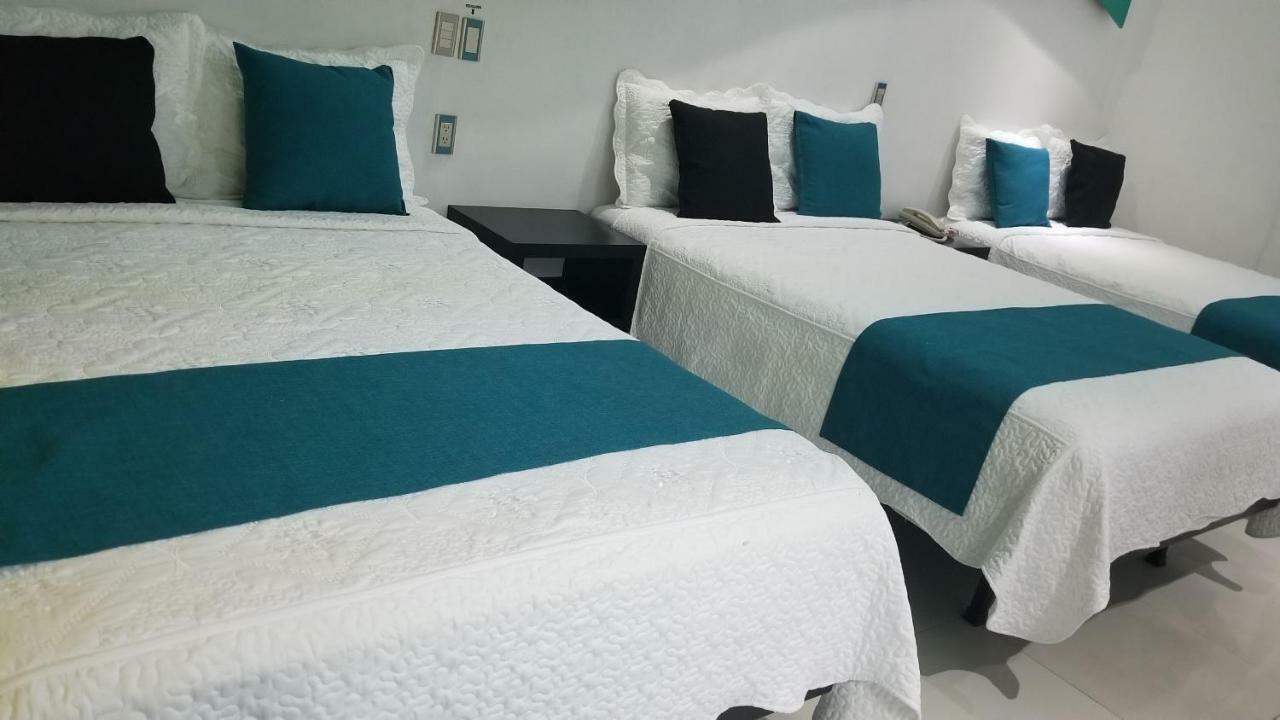 Hotel Dluxe San Juan de los Lagos Bagian luar foto