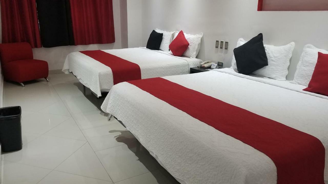 Hotel Dluxe San Juan de los Lagos Bagian luar foto
