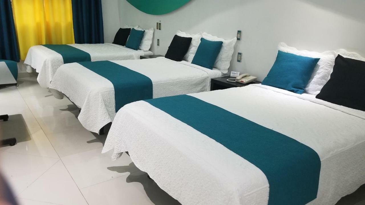 Hotel Dluxe San Juan de los Lagos Bagian luar foto