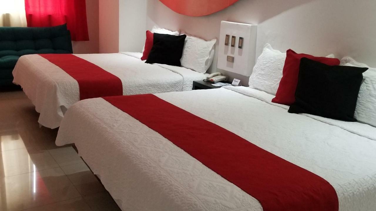 Hotel Dluxe San Juan de los Lagos Bagian luar foto