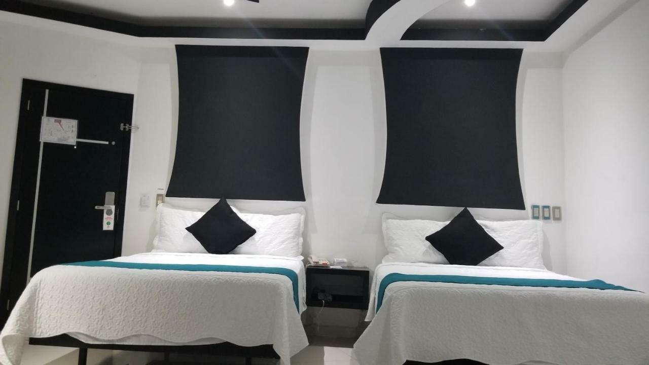 Hotel Dluxe San Juan de los Lagos Bagian luar foto