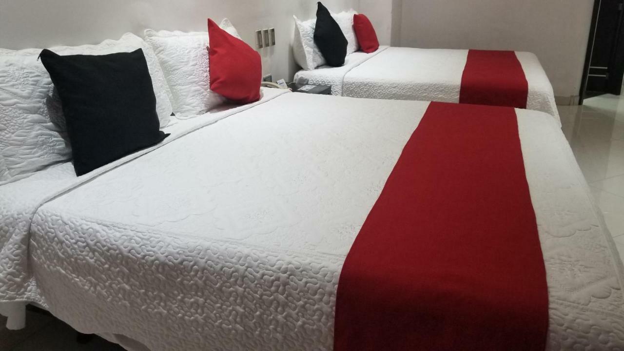 Hotel Dluxe San Juan de los Lagos Bagian luar foto