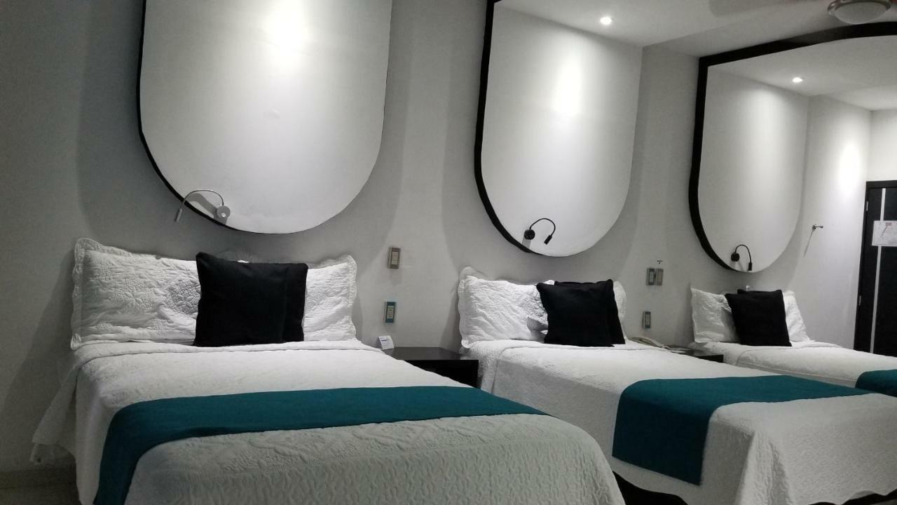 Hotel Dluxe San Juan de los Lagos Bagian luar foto
