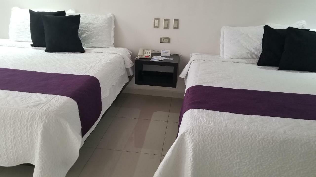 Hotel Dluxe San Juan de los Lagos Bagian luar foto