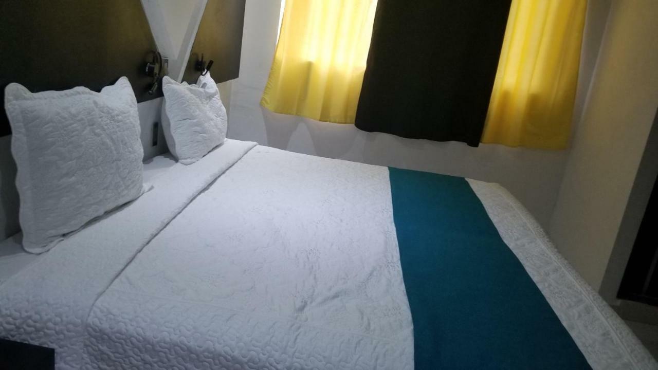 Hotel Dluxe San Juan de los Lagos Bagian luar foto