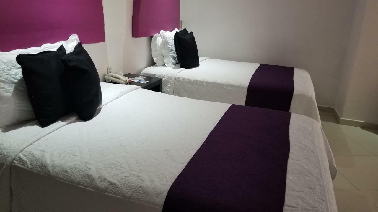 Hotel Dluxe San Juan de los Lagos Bagian luar foto