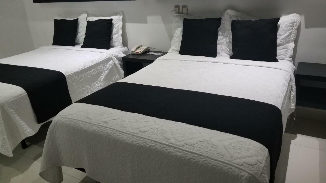 Hotel Dluxe San Juan de los Lagos Bagian luar foto