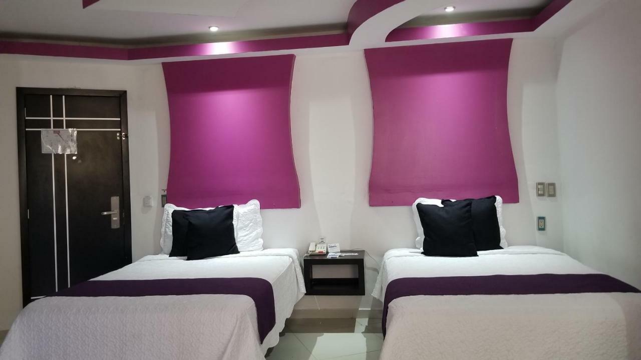 Hotel Dluxe San Juan de los Lagos Bagian luar foto